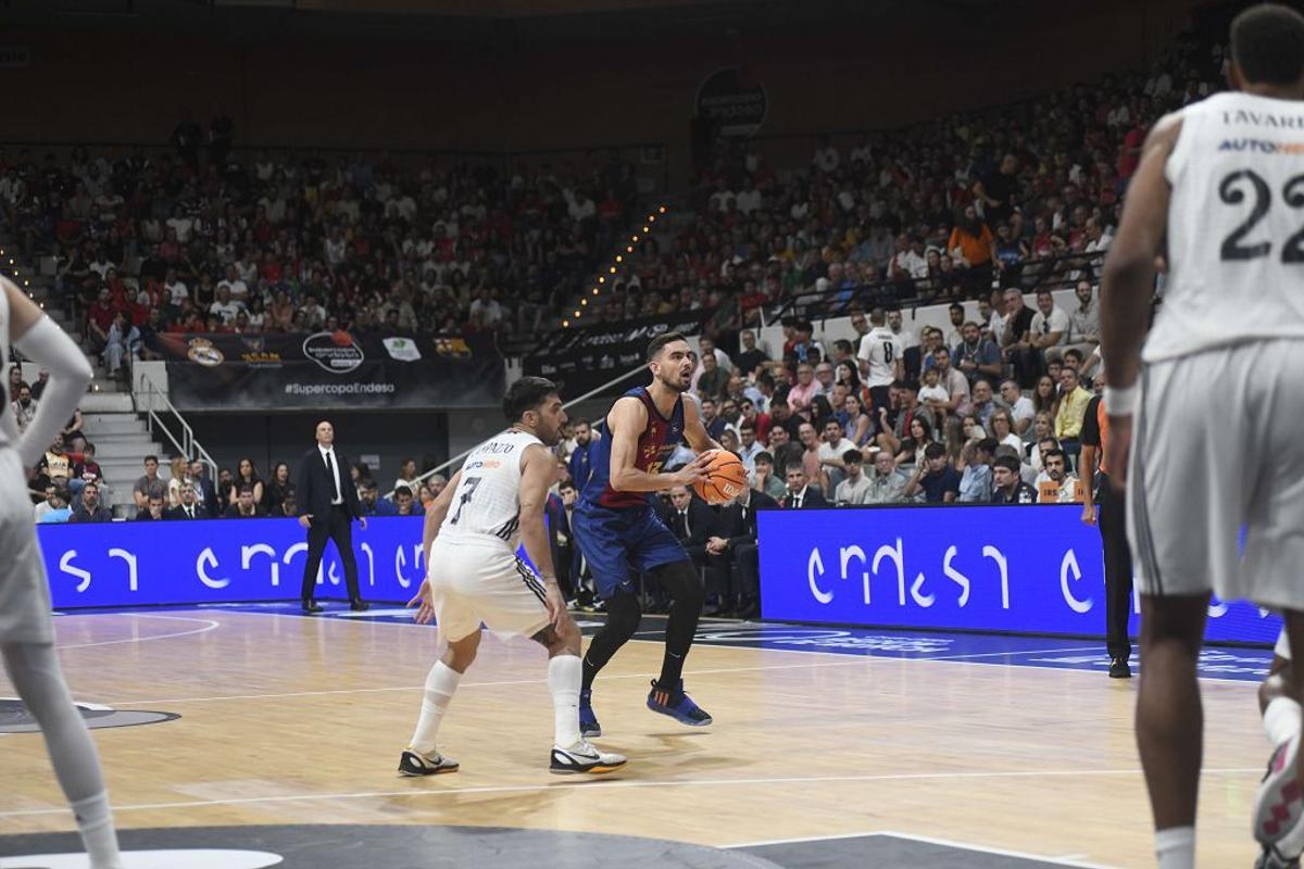 Todas las imágenes del Real Madrid - Barcelona en la Supercopa de Murcia