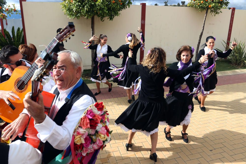 Hasta 26 pandas de verdiales participan en esta edición en la fiesta celebrada en el recinto ferial de Puerto de la Torre