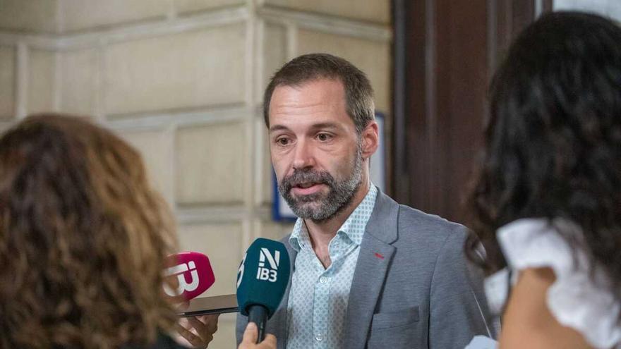 Més y Podemos obligan al PSOE del alcalde Hila a rectificar y suspender la ayuda al patrocinio del Real Mallorca