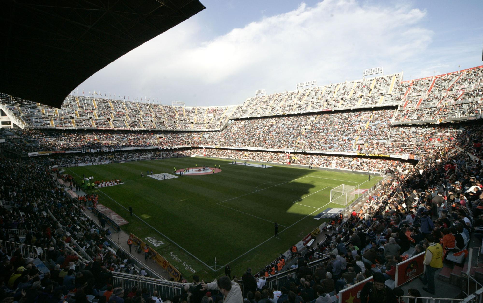 Históricos momentos mágicos de la grada de  Mestalla que pronto volverán