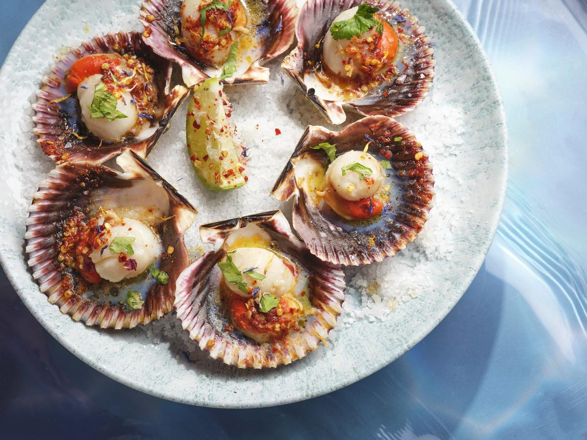 Técnica y sensibilidad se unen para elaborar cada plato en este restaurante de playa en Ibiza.