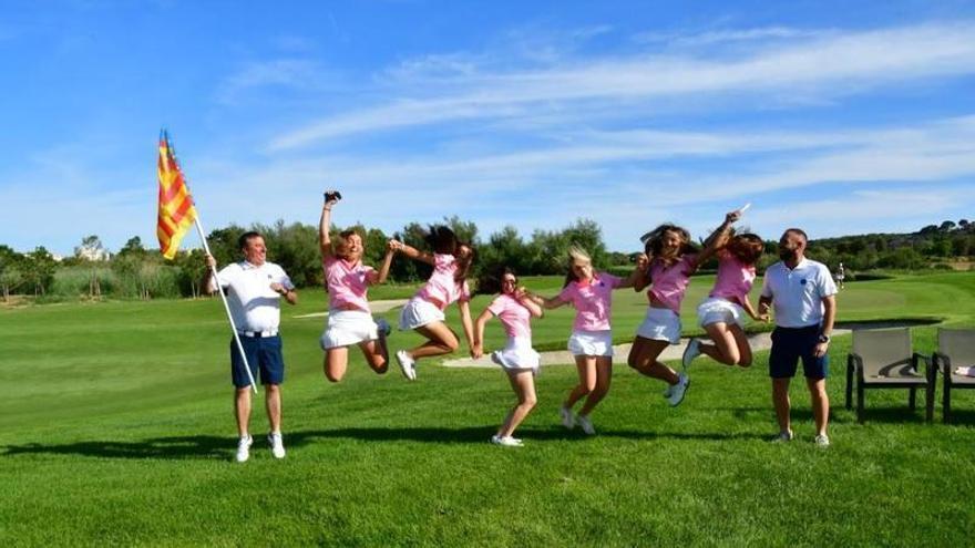 La Selección Valenciana Femenina de golf entra en la historia con su tercer Nacional consecutivo