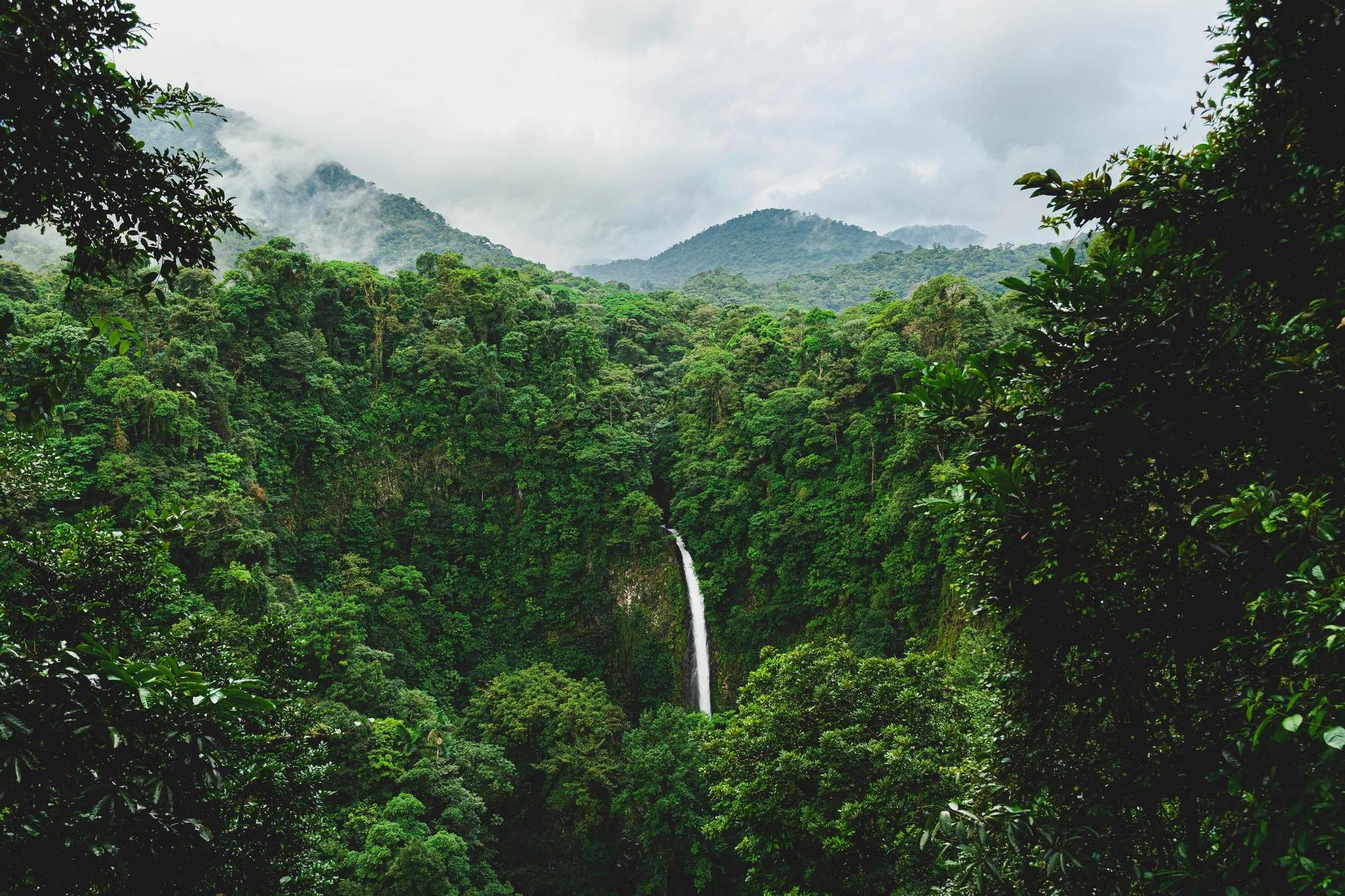 El destino de aventura y naturaleza en Costa Rica es La Fortuna