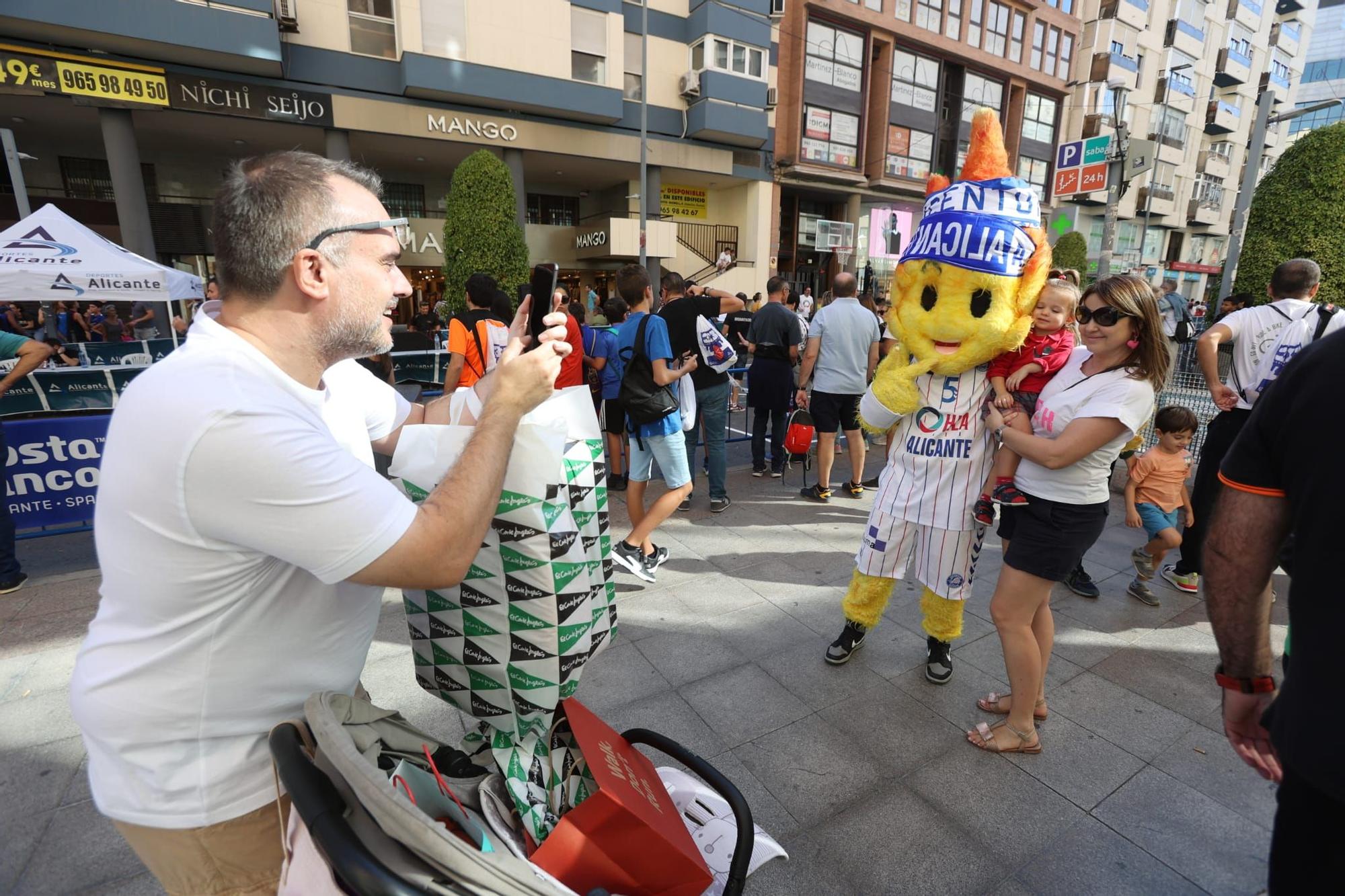 Evento del Torneo de Baloncesto en la avenida Maisonnave