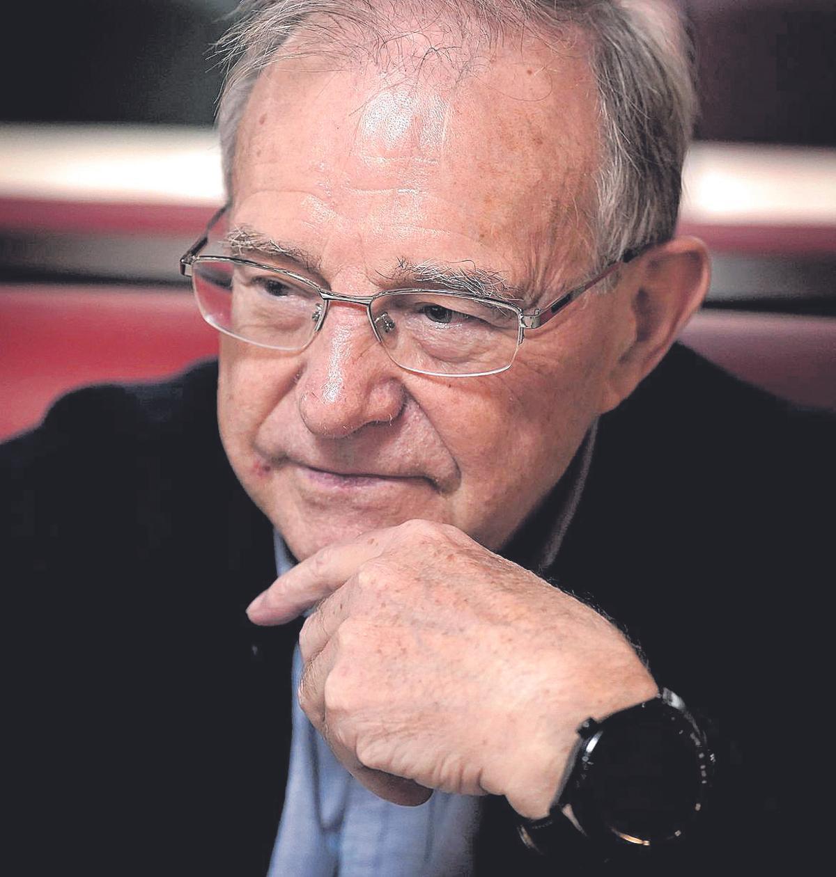 General Miguel Ángel Ballesteros.