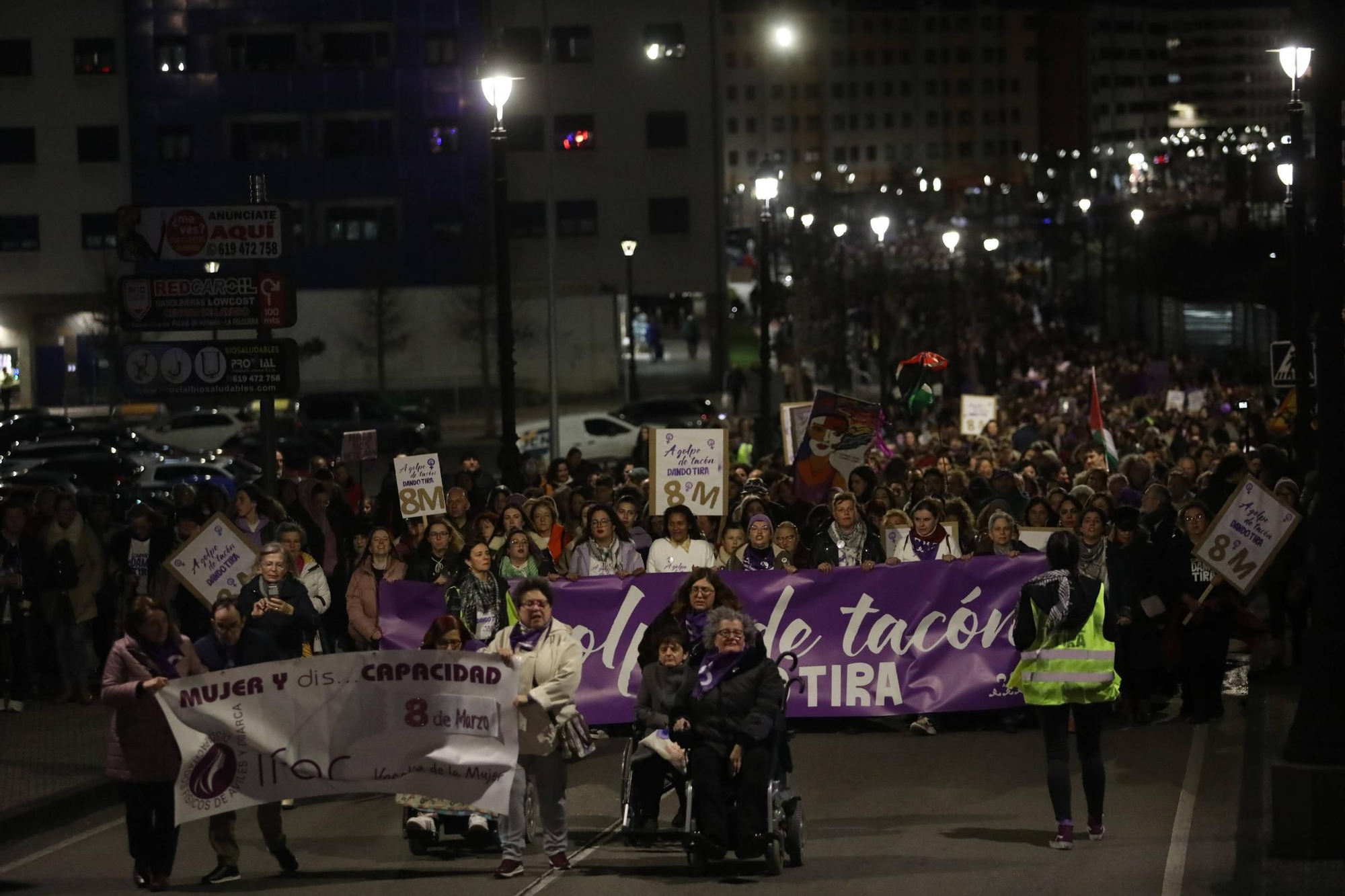 Así fue la manifestación del 8 M en Langreo