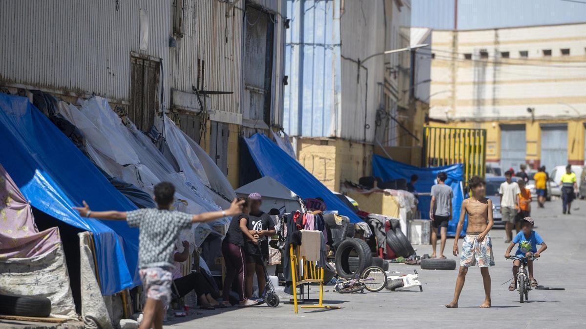 CRISIS MIGRATORIA | El Gobierno convoca este martes un Consejo de Seguridad Nacional de carácter extraordinario para analizar la crisis en Ceuta