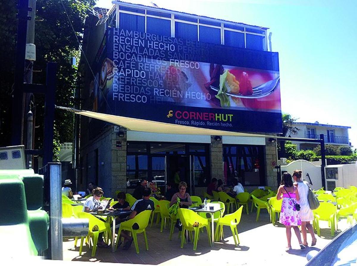 Estreno del Corner Hut de Samil.
