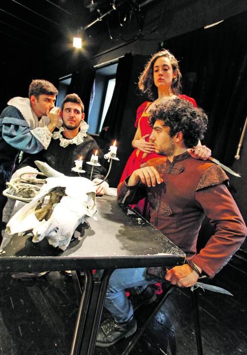 Alumnos de la Escuela Superior de Arte Dramático de Asturias