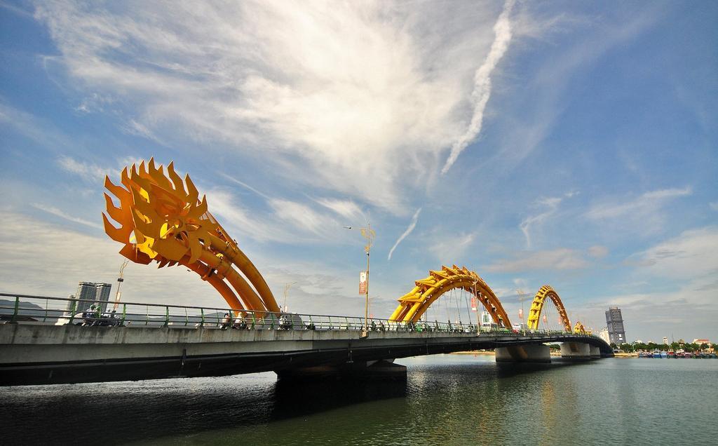 Puente del Dragón en Da Nang.