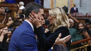 Pedro Sánchez y Yolanda Díaz, tras la investidura del candidato socialista.