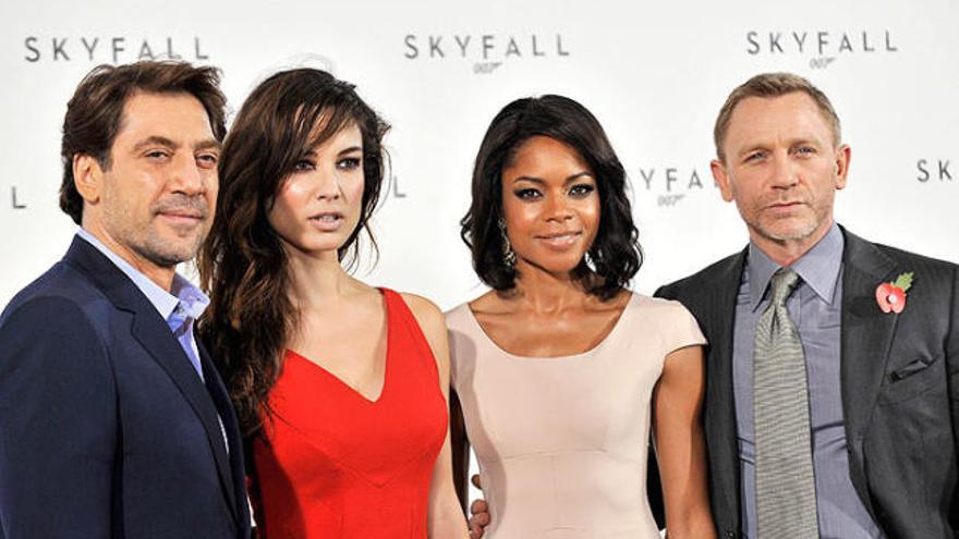 Javier Bardem (el malvat), Berenice Marlohe i Naomie Harris (les noies Bond) i Daniel Craig (James Bond) protagonitzaran &quot;Skyfall&quot;.