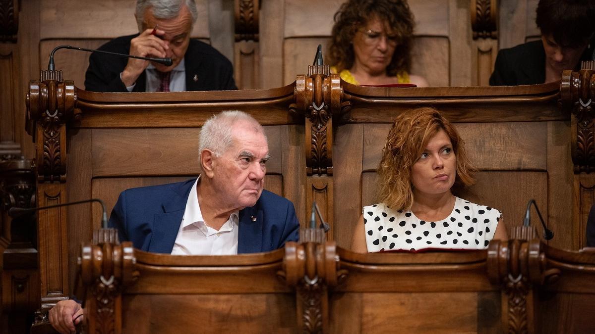 Ernest Maragall y Elisenda Alamany, en el pleno del ayuntamiento de Barcelona.