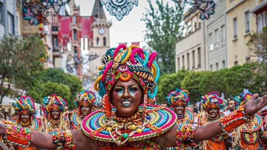 Más de 10.000 personas se dan cita cada año en las fiestas de Moros y Cristianos de Villena.