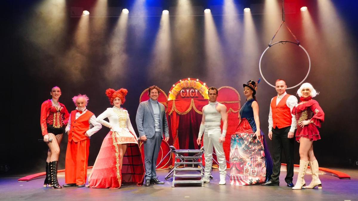 Elenco del espectáculo circense 'Había una vez. Gigi en el circo', durante la presentación de este miércoles.