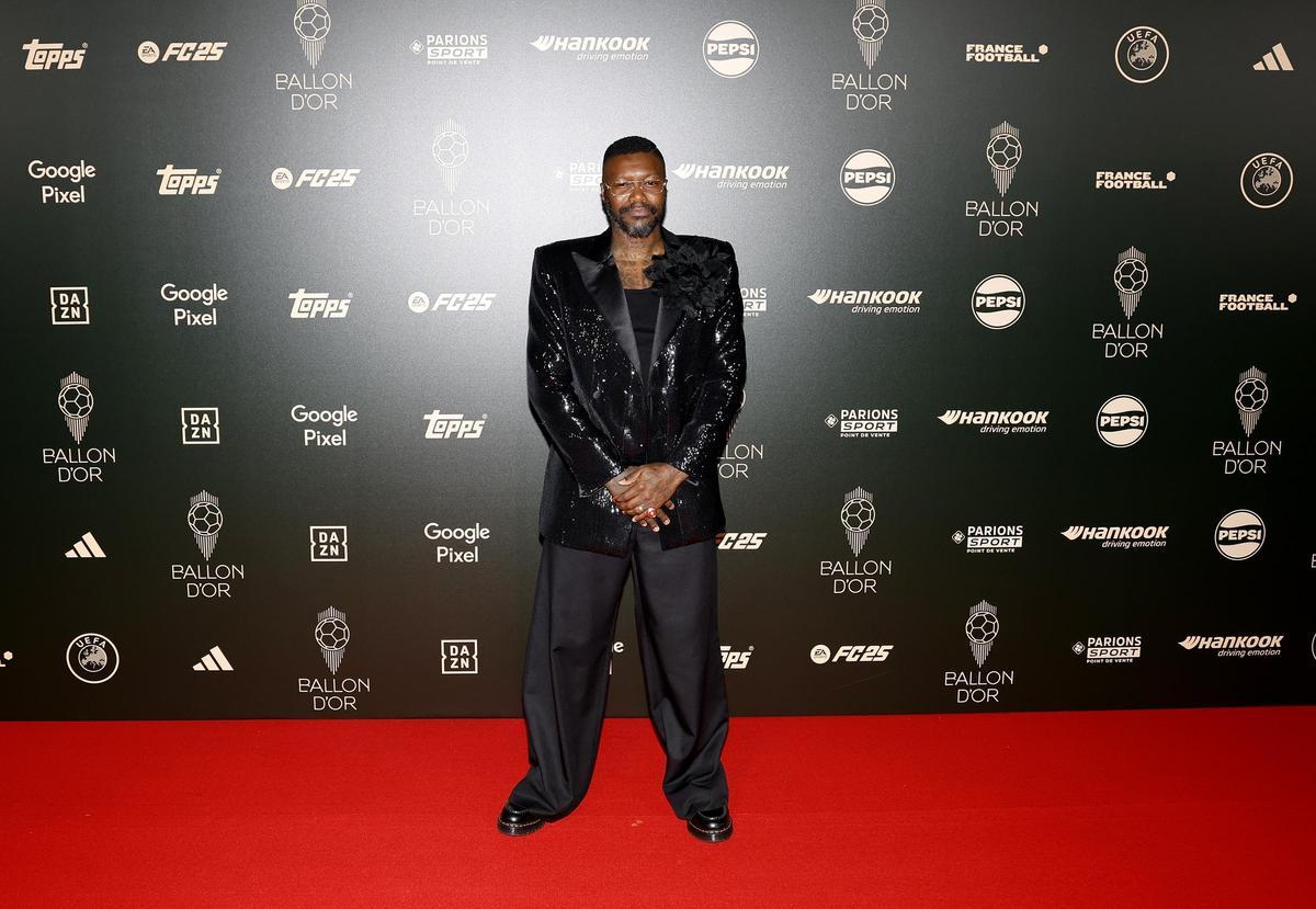 Djibril Cissellega a la 68 edición de la Gala Balón de Oro en el Theatre du Chatelet en Paris. Djibril Cissellega a la 68 edición de la Gala Balón de Oro en el Theatre du Chatelet en Paris.