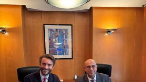 Pablo de Ramón-Laca (izquierda) y S.E. Saad A. Alkhalb (derecha)