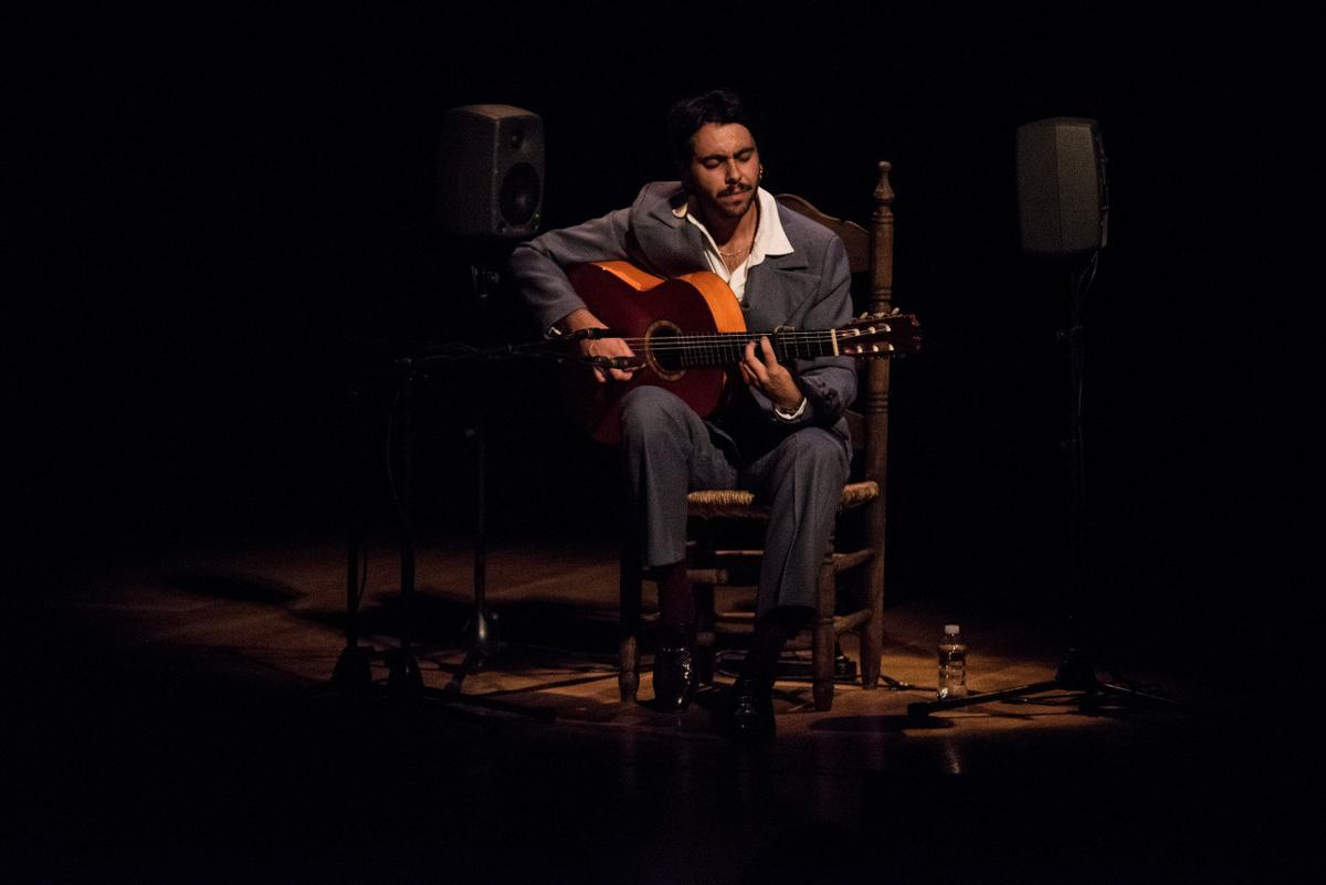 El guitarrista Yerai Cortés, durante su concierto como parte del ciclo Guitarra Desnuda en el Espacio Turina el 24 de septiembre