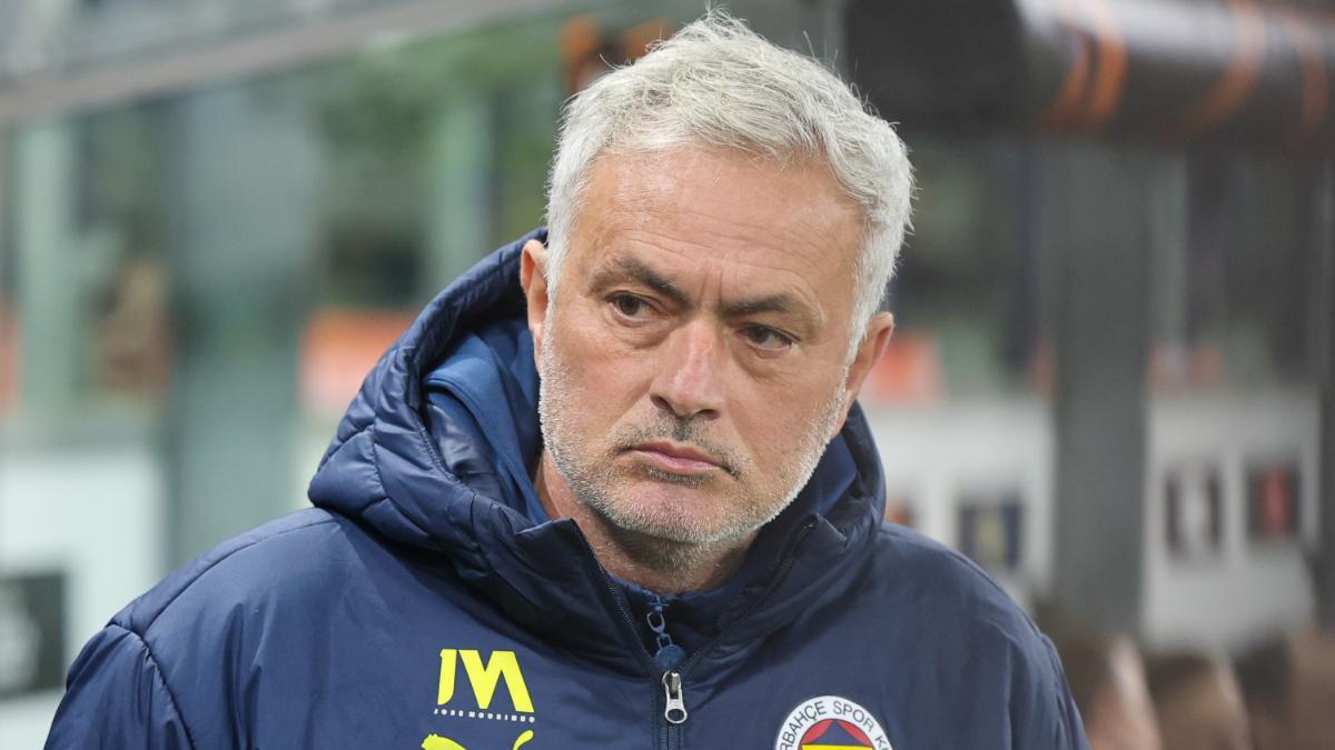 The Portuguese Jose Mourinho, coach of Fenerbahce