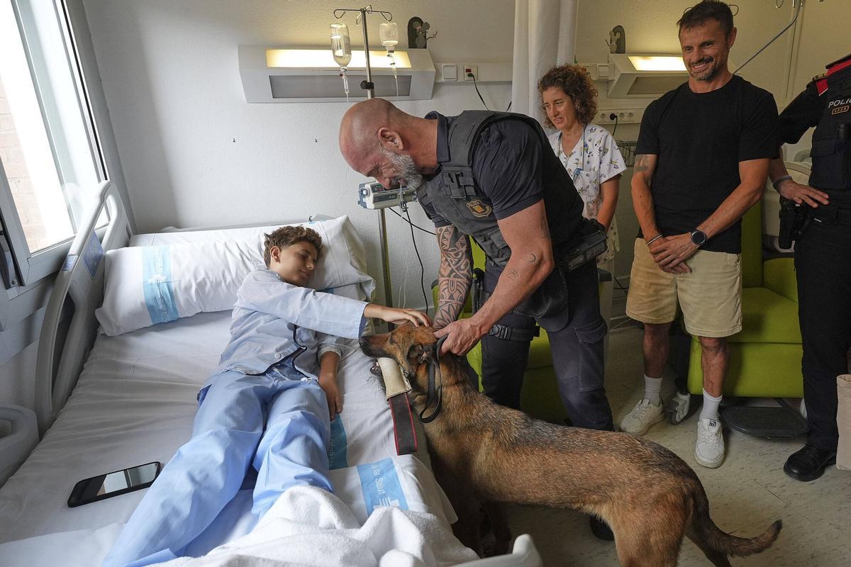 Les imatges dels Mossos d’Esquadra al Trueta per donar suport a la recerca pediàtrica
