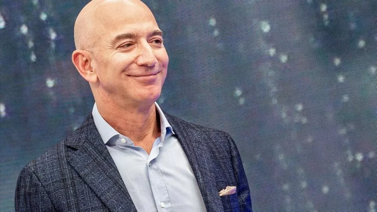 Jeff Bezos suelta las riendas de Amazon
