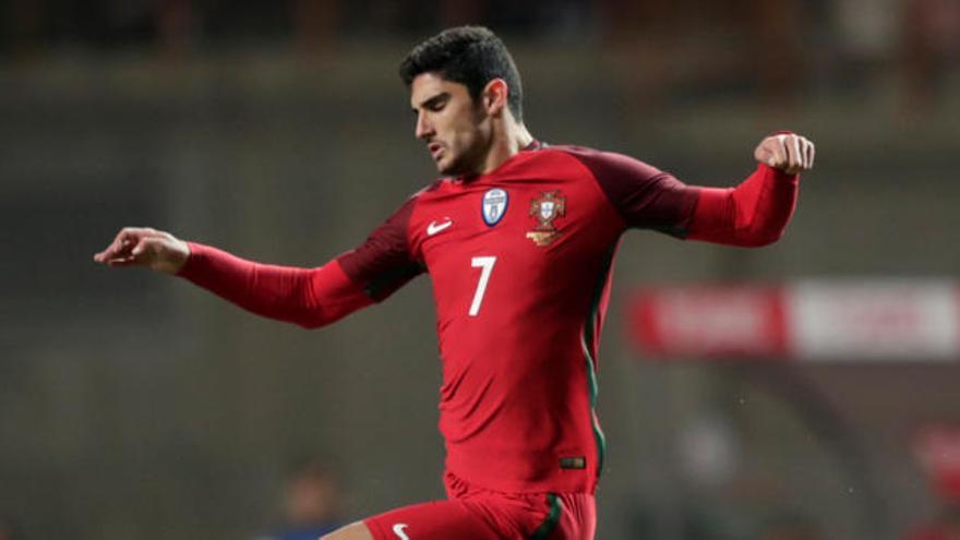 Guedes se hace fuerte con Portugal