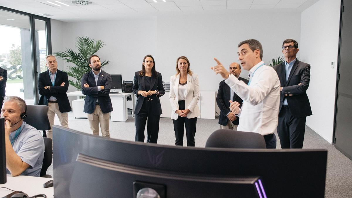 La alcaldesa de Castelló, Begoña Carrasco, ha visitado las instalaciones de Facsa para conocer los avances del proyeto.