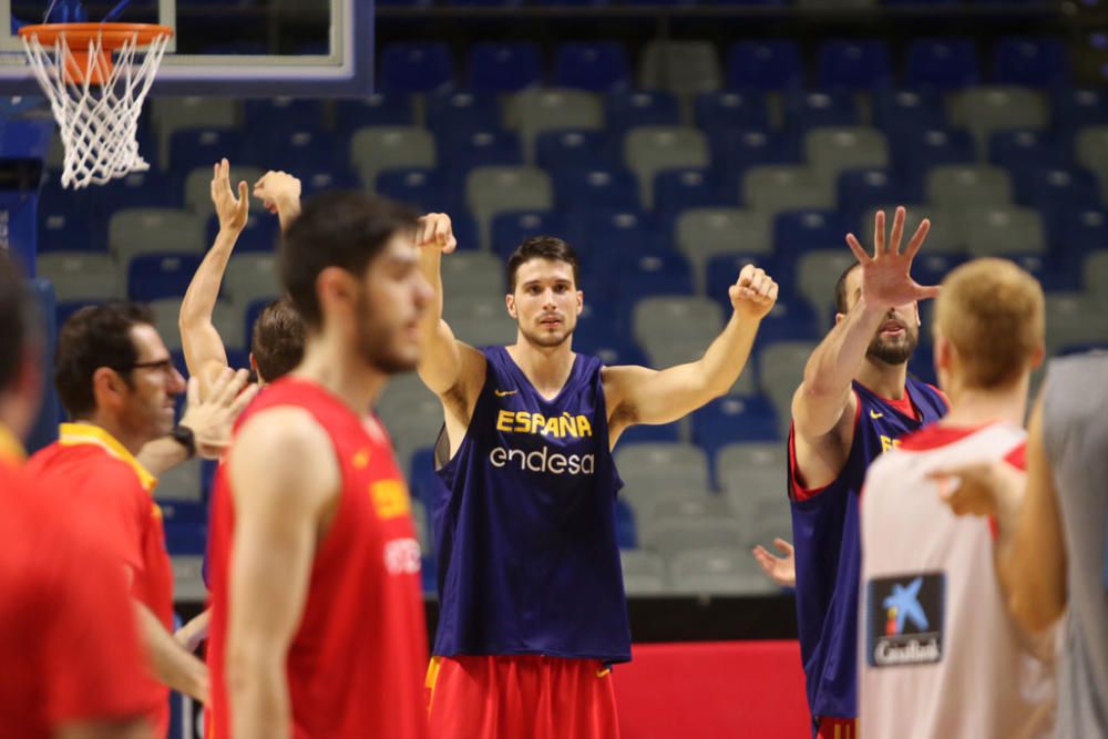 El equipo nacional aterrizó en Málaga al mediodía y por la tarde se entrenó en el Martín Carpena, con el flamante debutante Alberto Díaz y una gran representación del básket malagueño