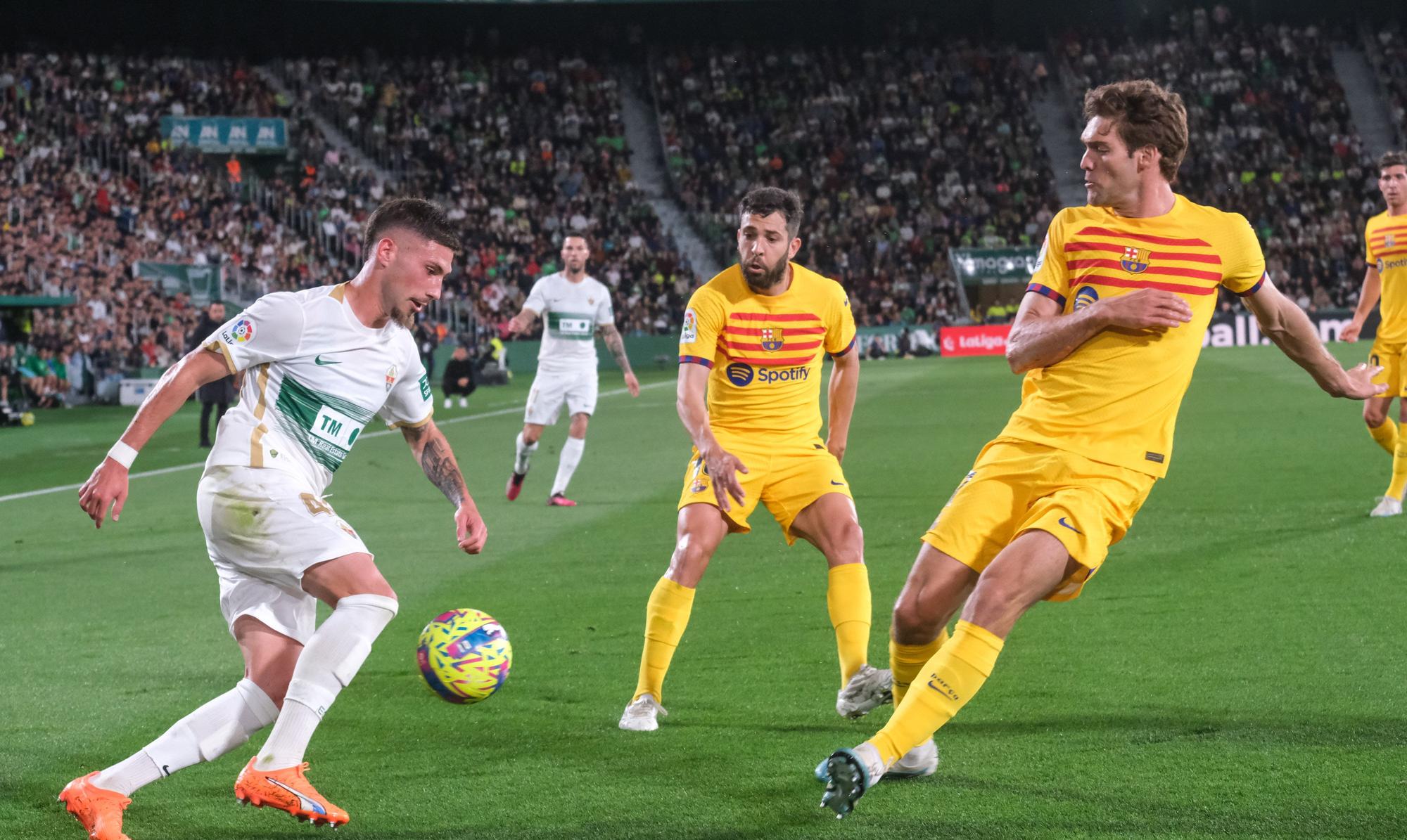 Así se ha vivido el Elche - Barça en el Martínez Valero