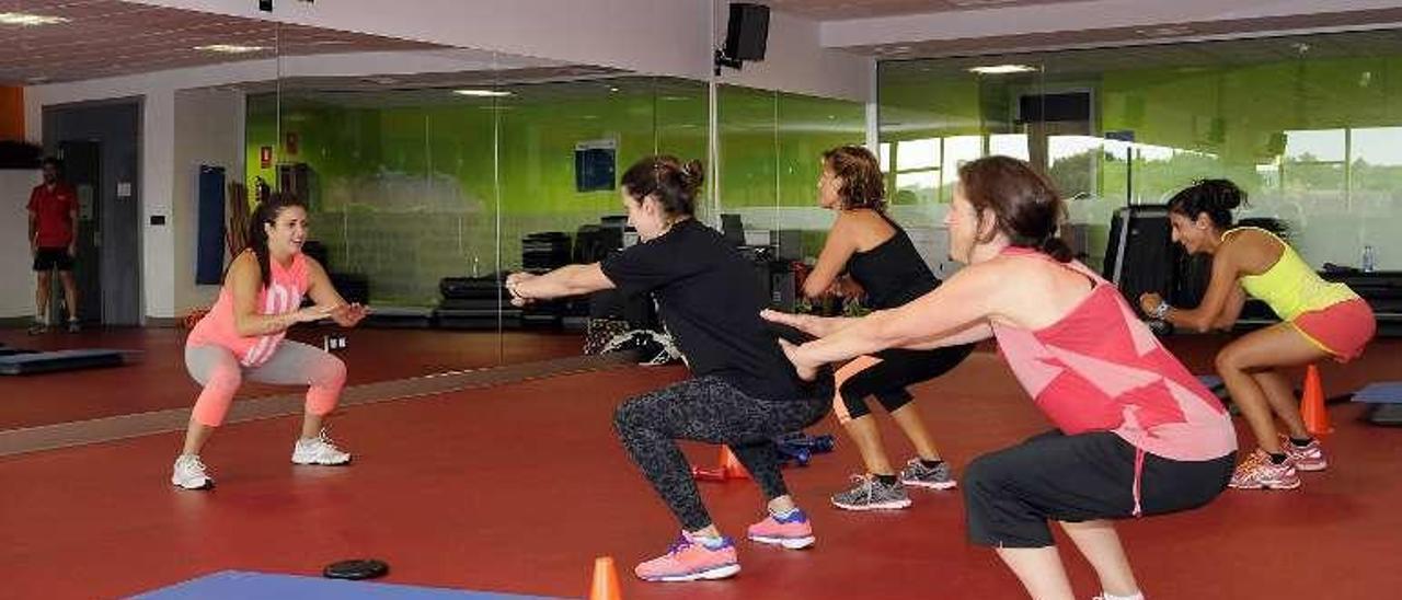 Un grupo de usuarias del gimnasio del Arena. // Bernabé/Javier Lalín