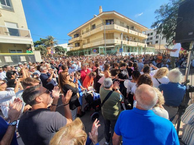 Manifestación para salvar el Bungalow: "La historia no se toca"