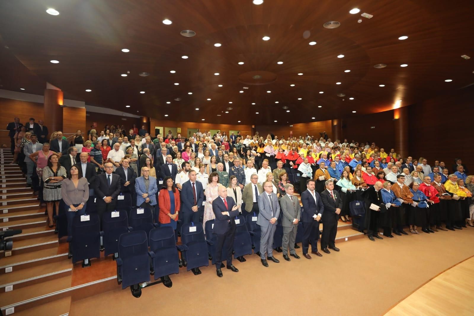 Un momento del acto solemne en la UMH.