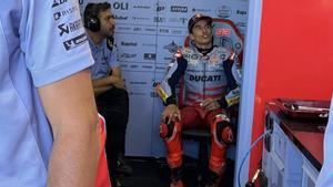 Marc Márquez (Ducati), esta mañana, en el taller del Gresini Team.