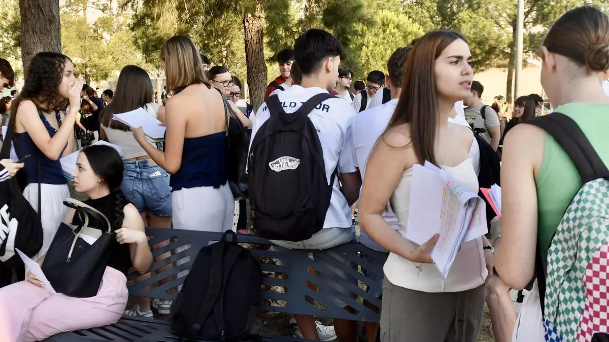 Arranca la PAU en la Región: tres días frenéticos en los que cerca de 8.000 alumnos murcianos deciden su futuro
