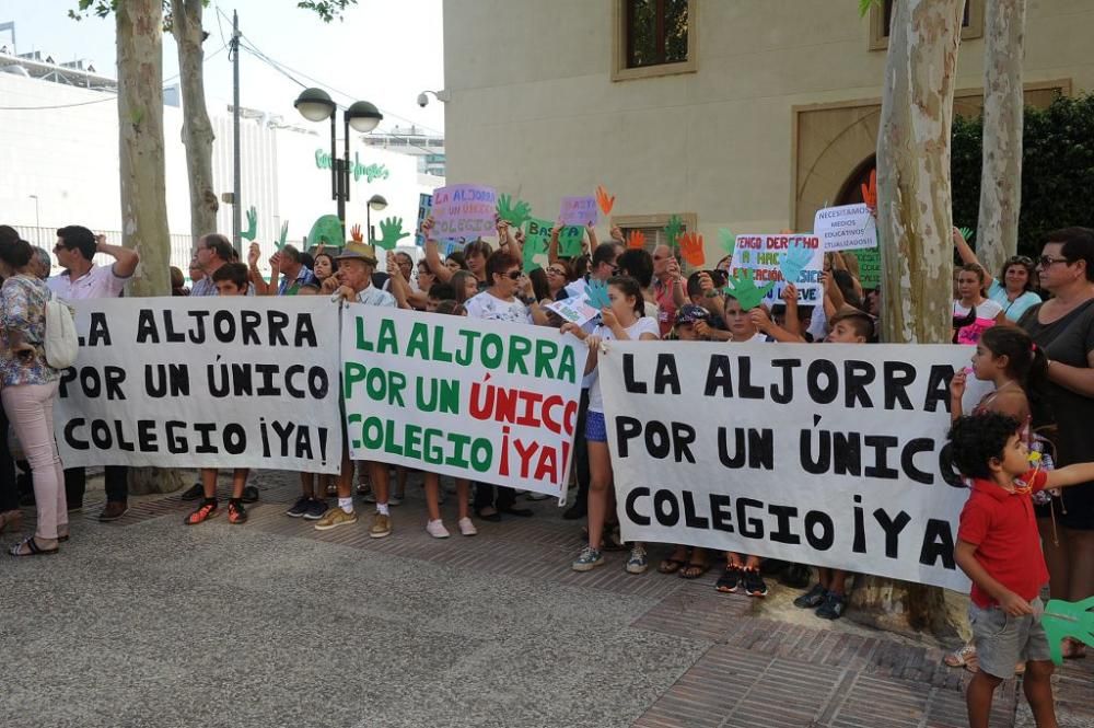 Manifestación de los padres de La Aljorra