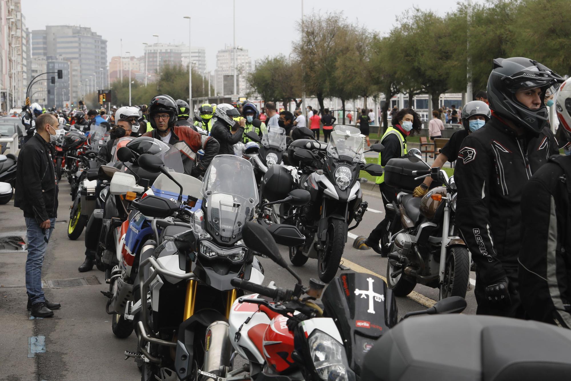 Concentración motos en Gijón