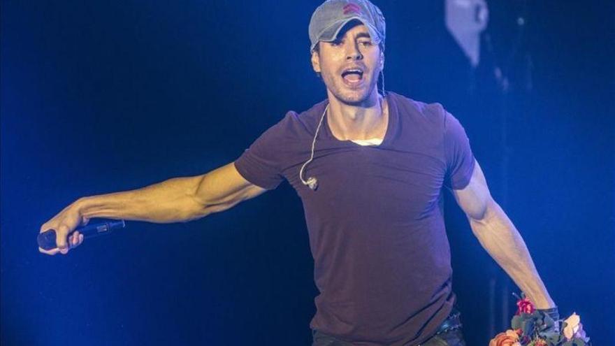 Enrique Iglesias vuelve a liarse con un &#039;playback&#039;