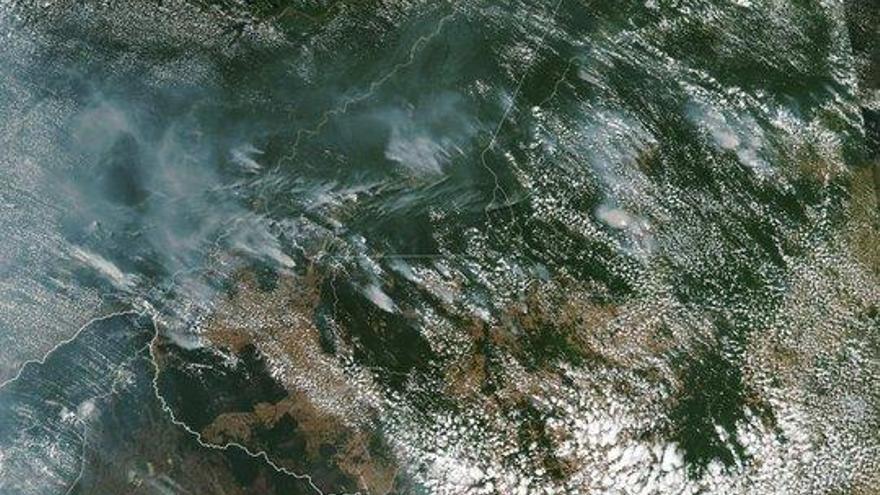 Avanza hacia Perú el humo de los incendios en la Amazonía