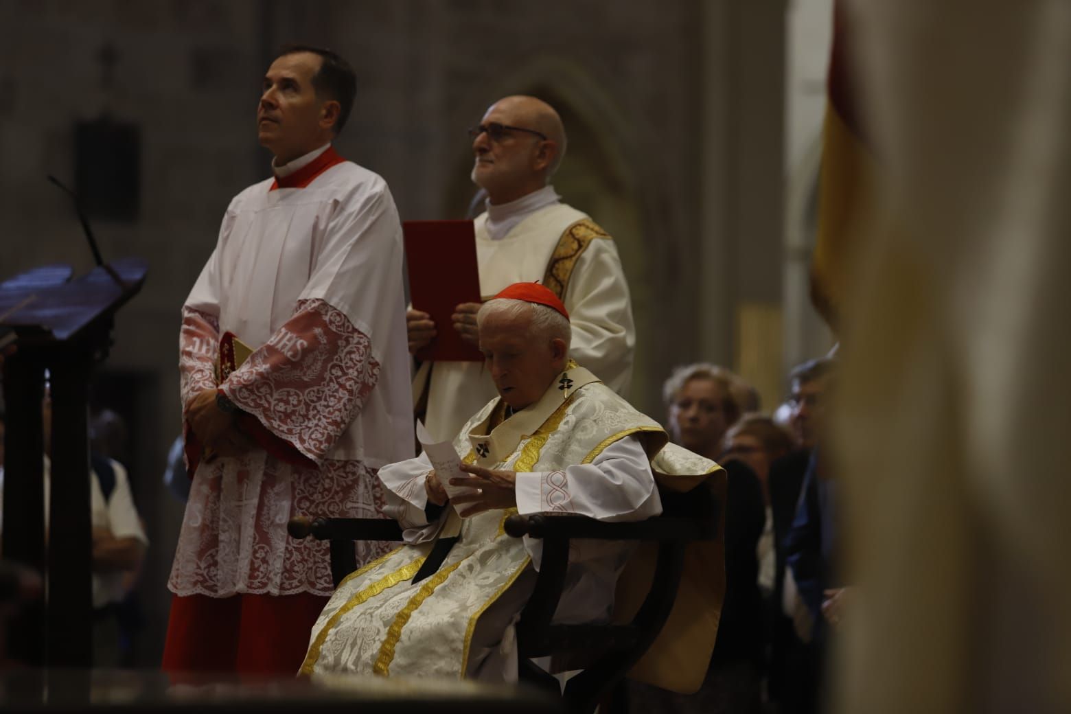 El cardenal Antonio Cañizares celebra el Te Deum y la misa del 9 d'Octubre