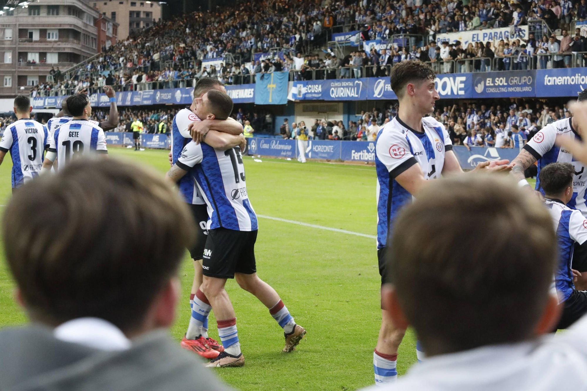 EN IMÁGENES: La final por el ascenso entre Avilés y Rayo Majadahonda vivida en el Suárez Puerta