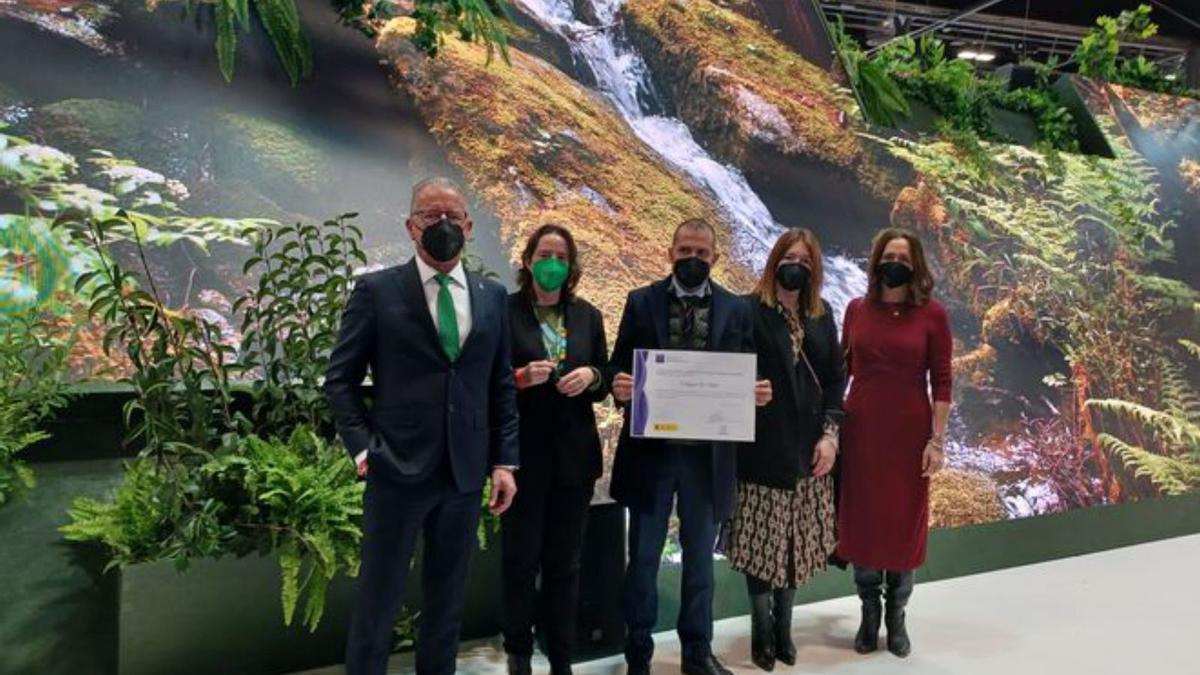 José Felgueres, Mónica Celorio, José Manuel González, Mónica Gutiérrez y Salomé García, en Fitur. | M. V.