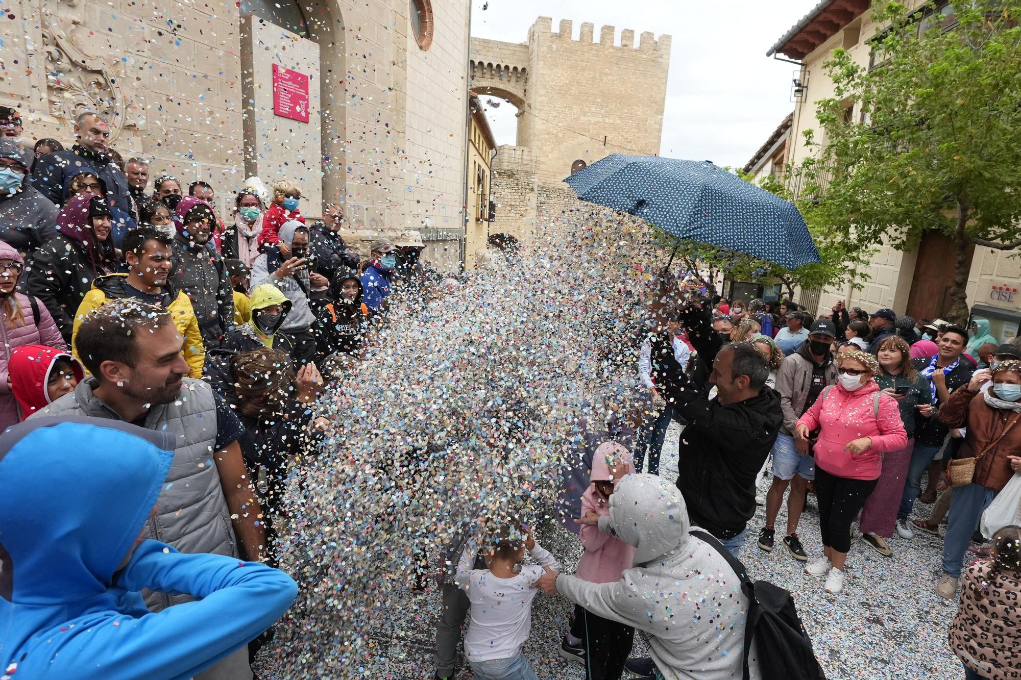 Búscate en el desfile de carrozas y disfraces de l'Anunci de Morella