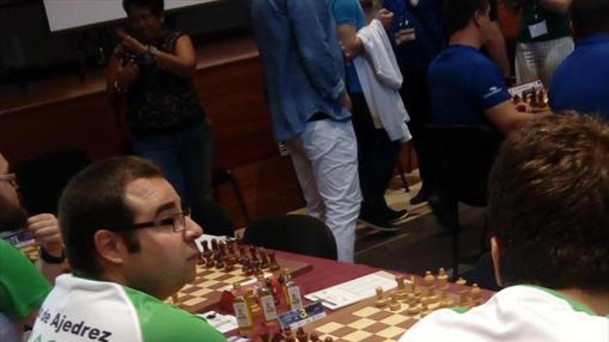 Pérez Candelario, líder en el inicio del campeonato