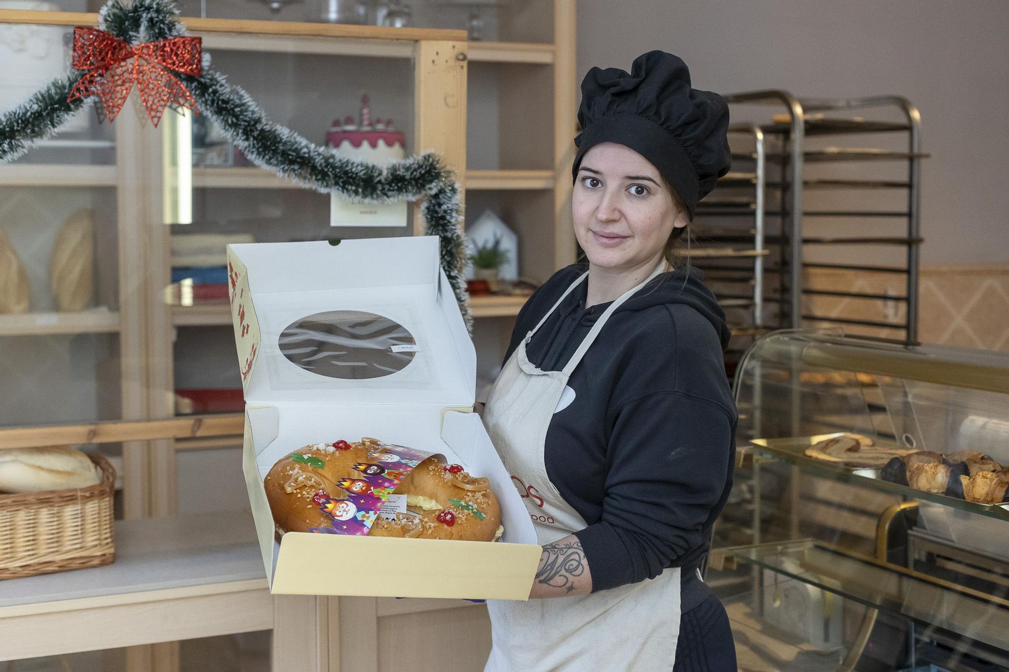 GALERÍA | Así se hacen los roscones de reyes en Mérida