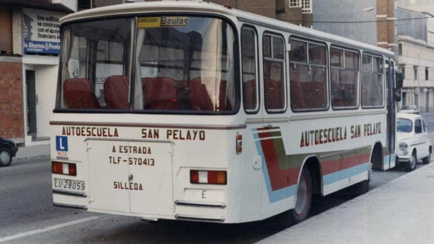 El autobús utilizado para las prácticas.