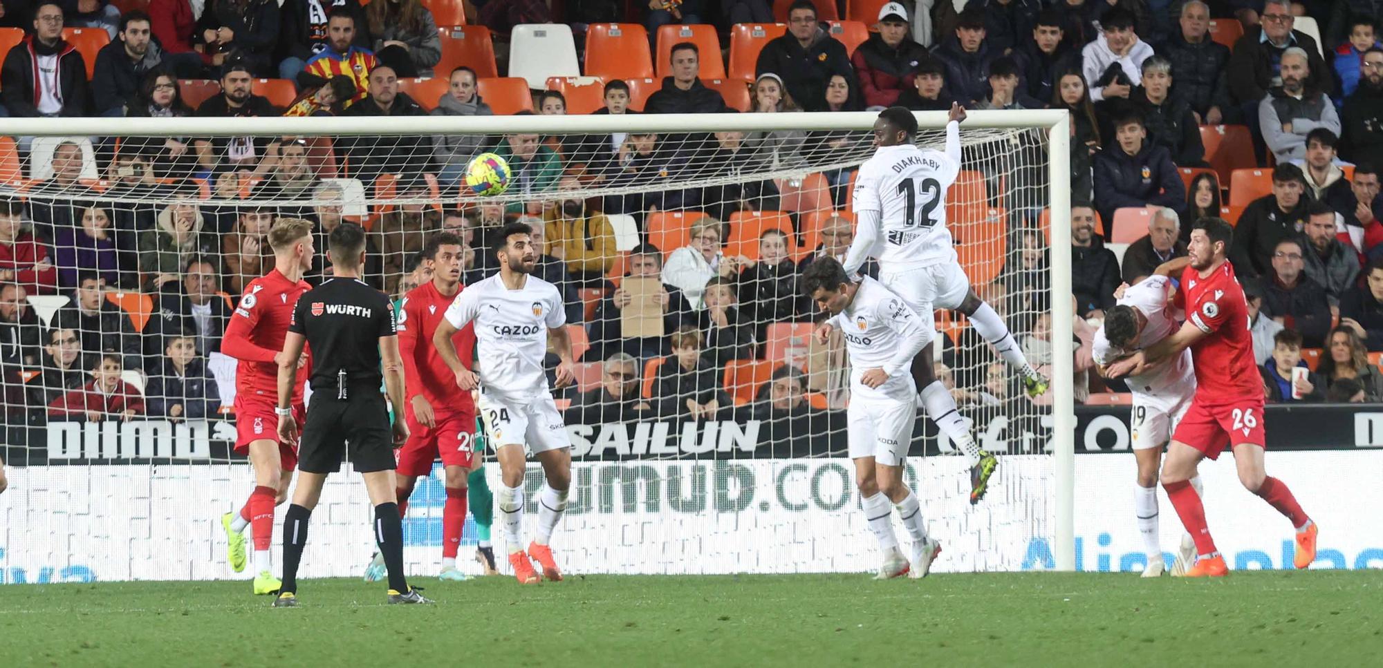 Valencia CF - Nottingham Forest en imágenes