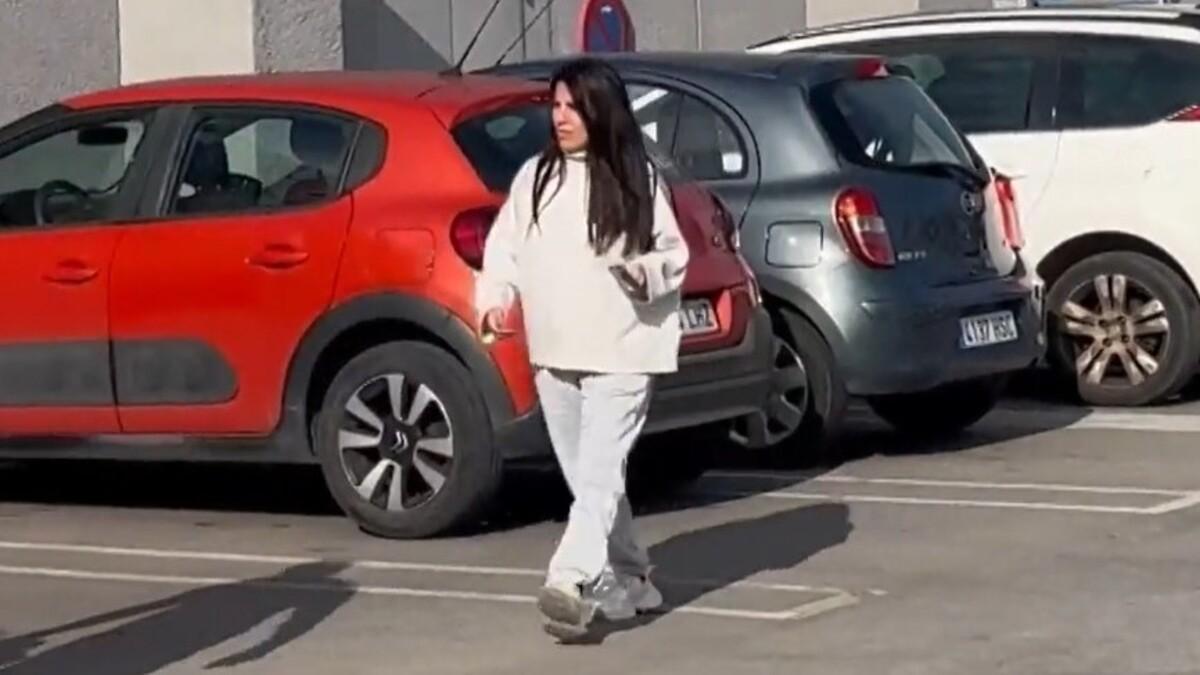 Isa Pantoja presume por fin de sus curvas premamá antes de viajar por Navidad a Nueva York