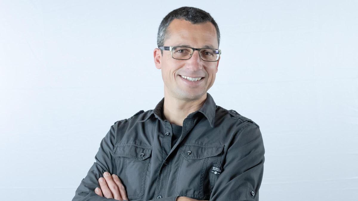 Pere Castellví, en A Coruña: "La inteligencia artificial no está programada para decir la verdad, sino para ser complaciente con el usuario"