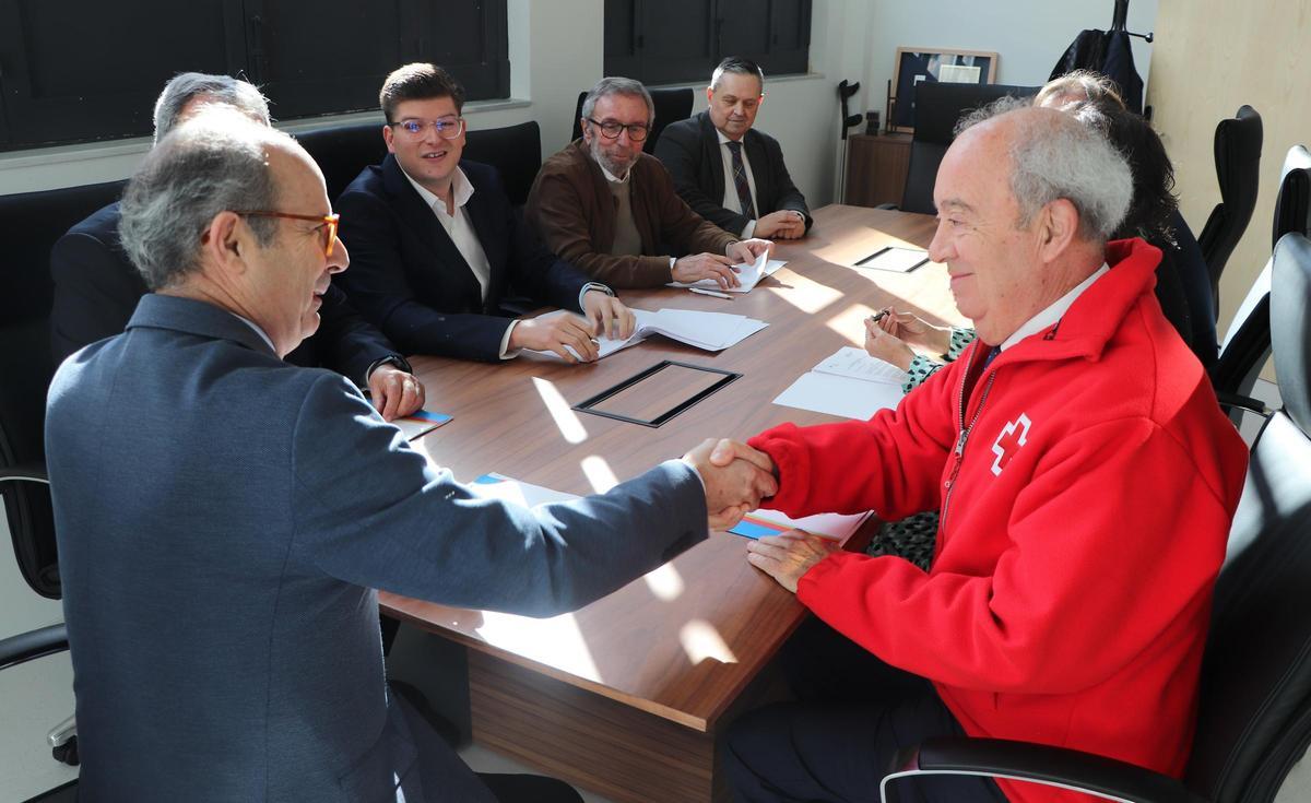 La Universidad CEU Cardenal Herrera en Elche ha firmado un convenio con cinco organizaciones sociales de la ciudad.