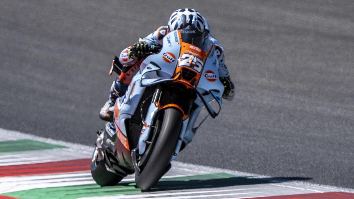 El español Raúl Fernández domina de principio a fin el 'sprint' de Mugello